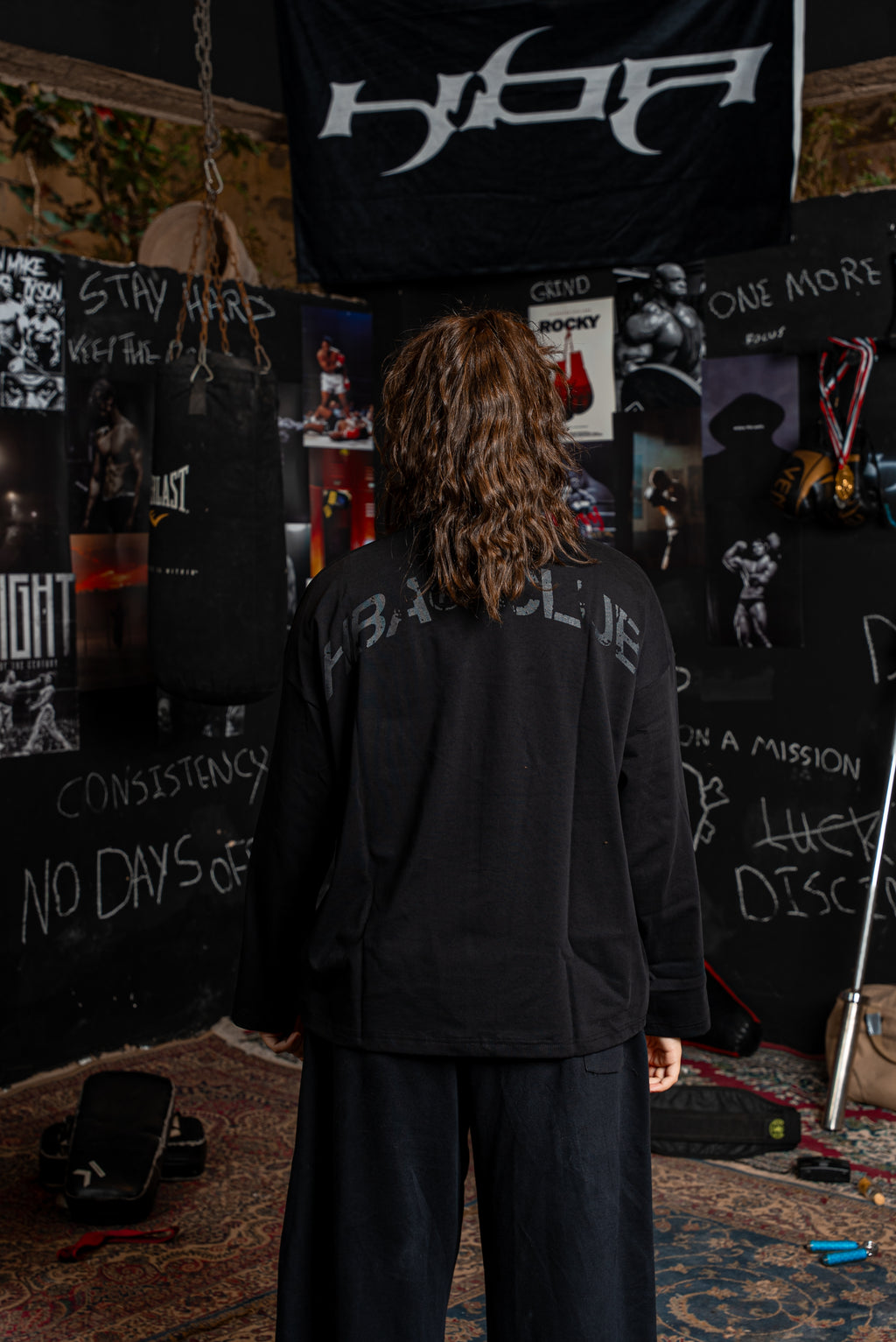 BLACK HBA-CLUB CREWNECK