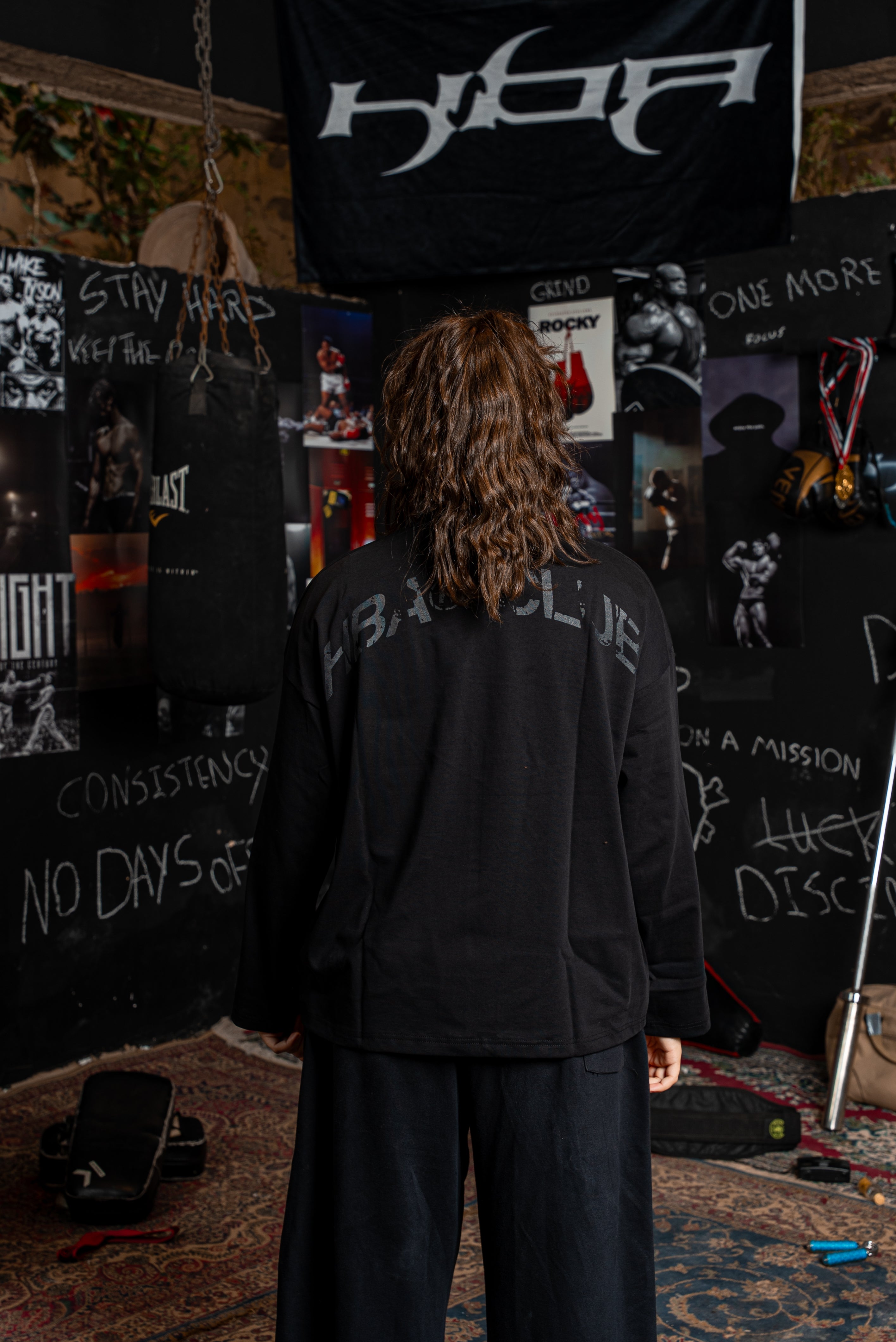 BLACK HBA-CLUB CREWNECK