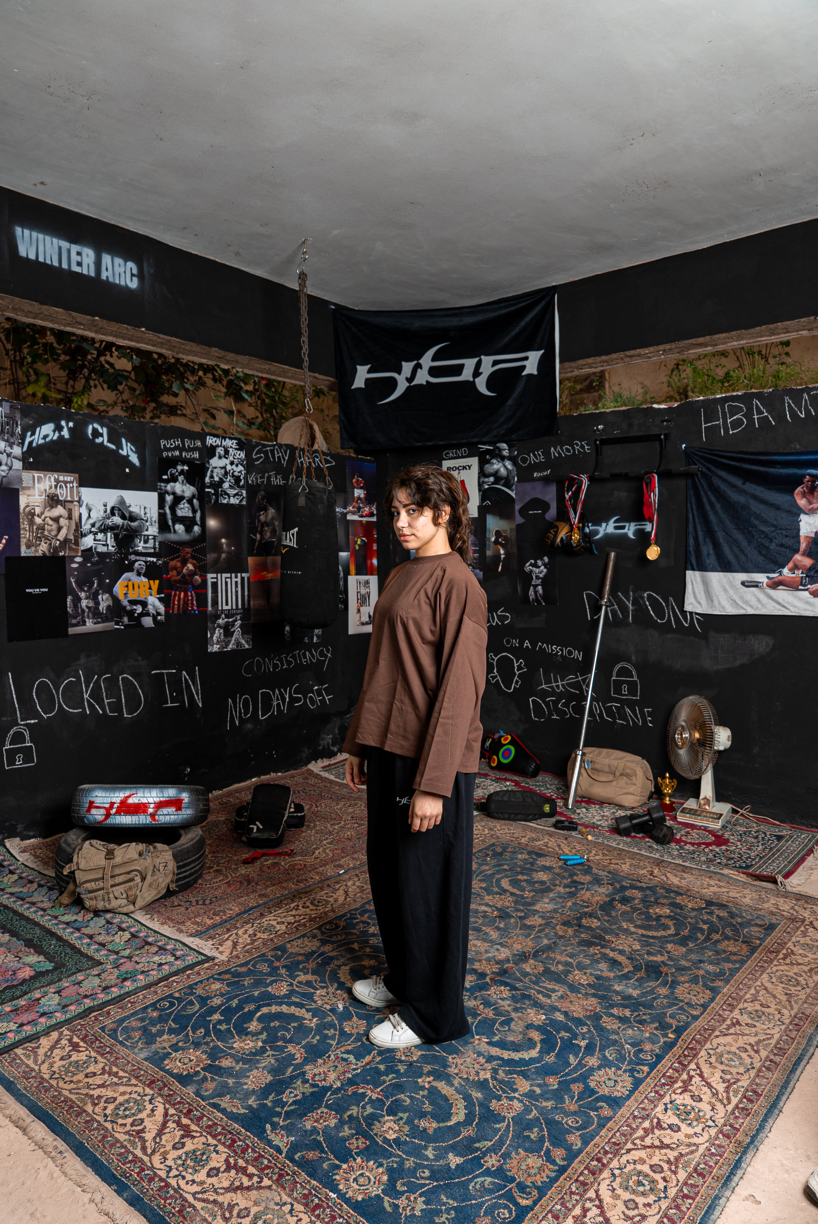 DARK BROWN HBA-CLUB CREWNECK