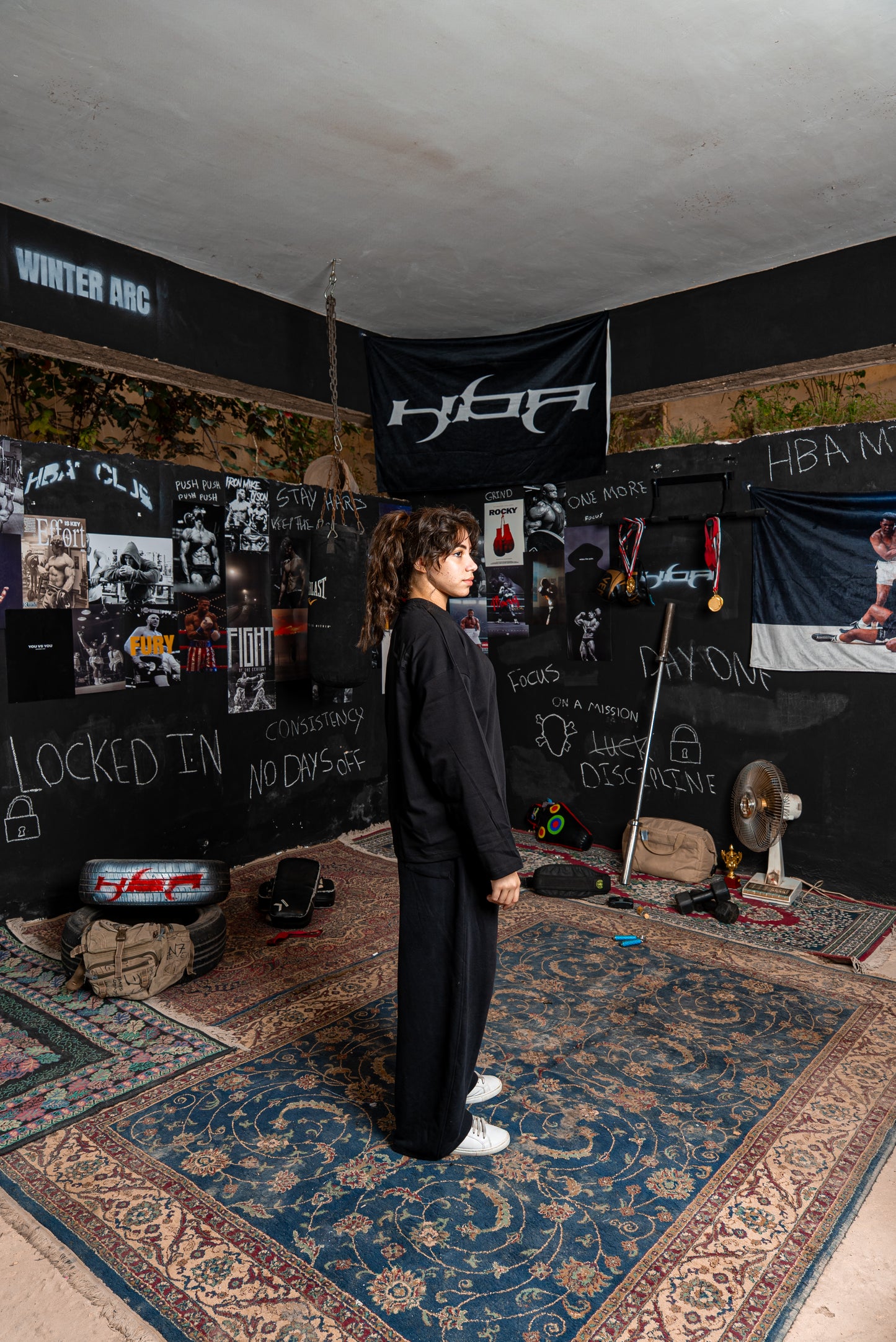 BLACK HBA-CLUB CREWNECK