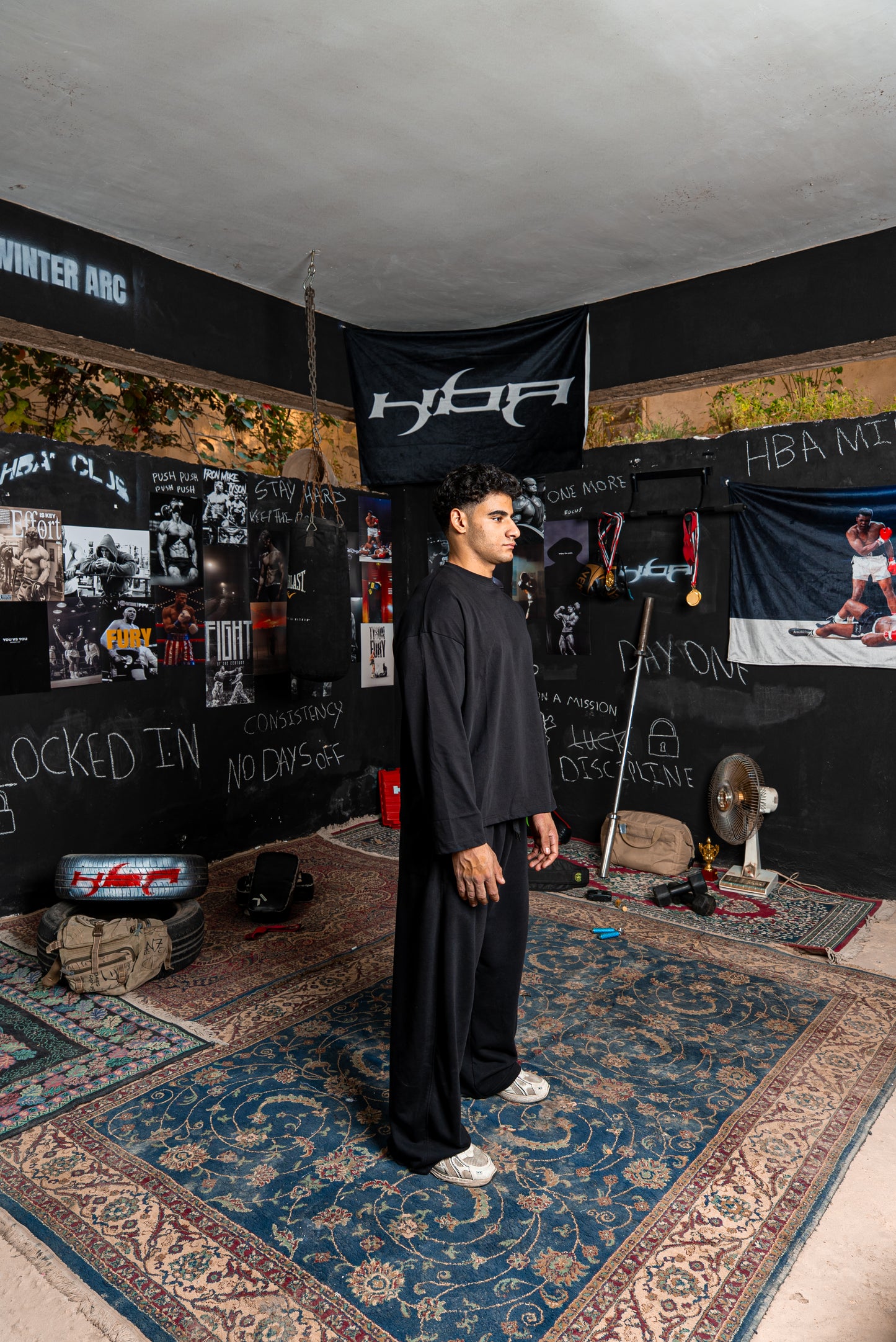 BLACK HBA-CLUB CREWNECK