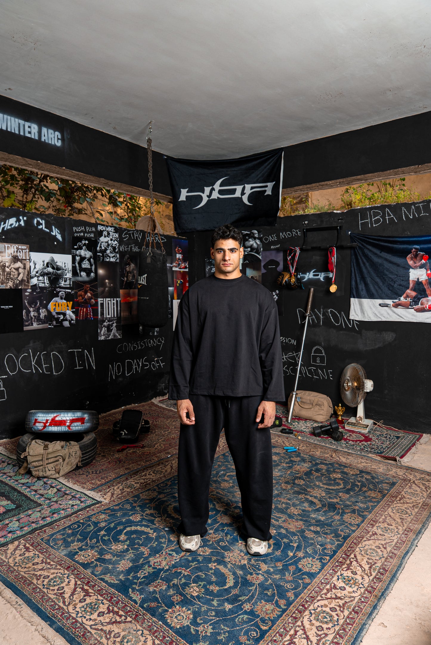 BLACK HBA-CLUB CREWNECK