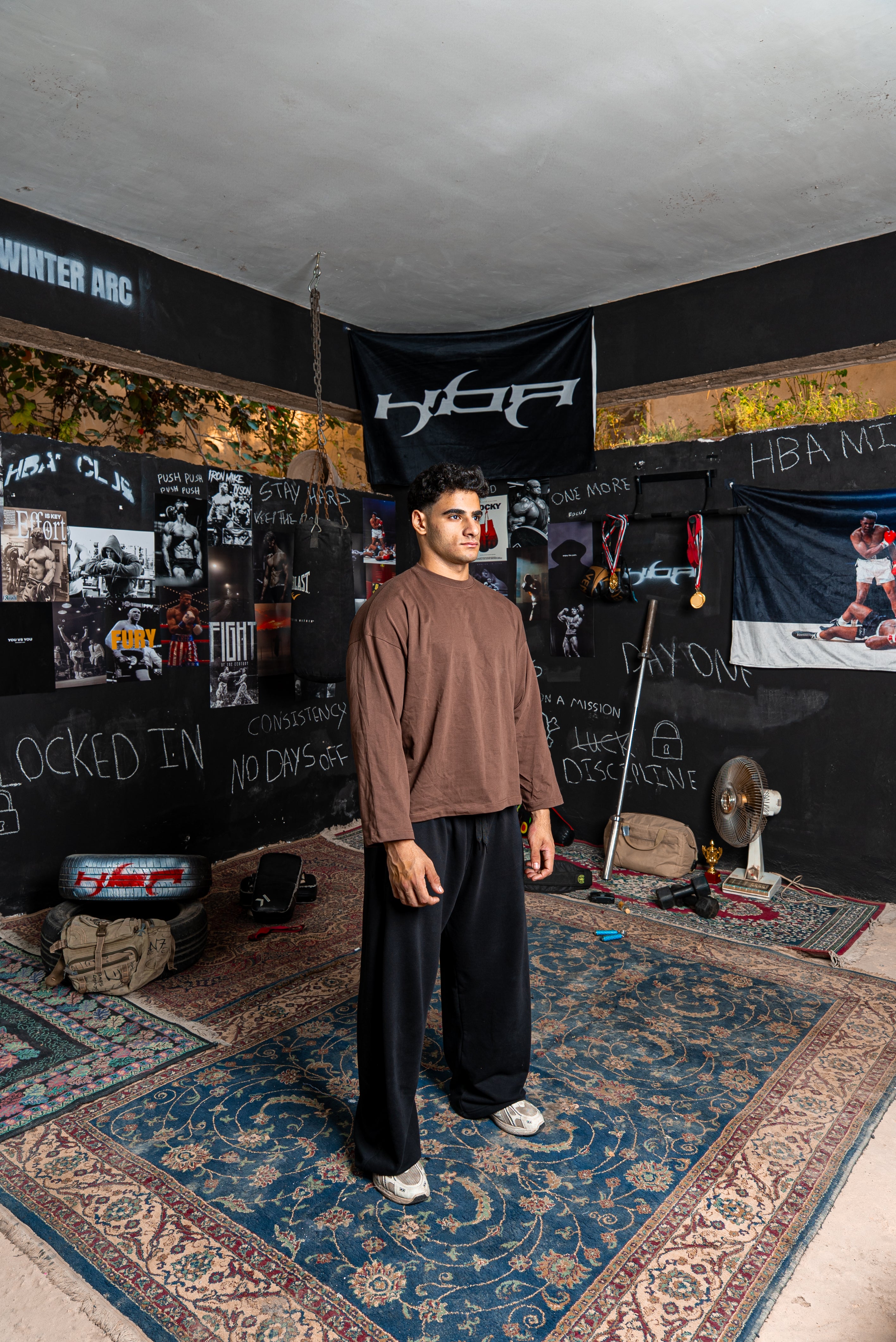 DARK BROWN HBA-CLUB CREWNECK