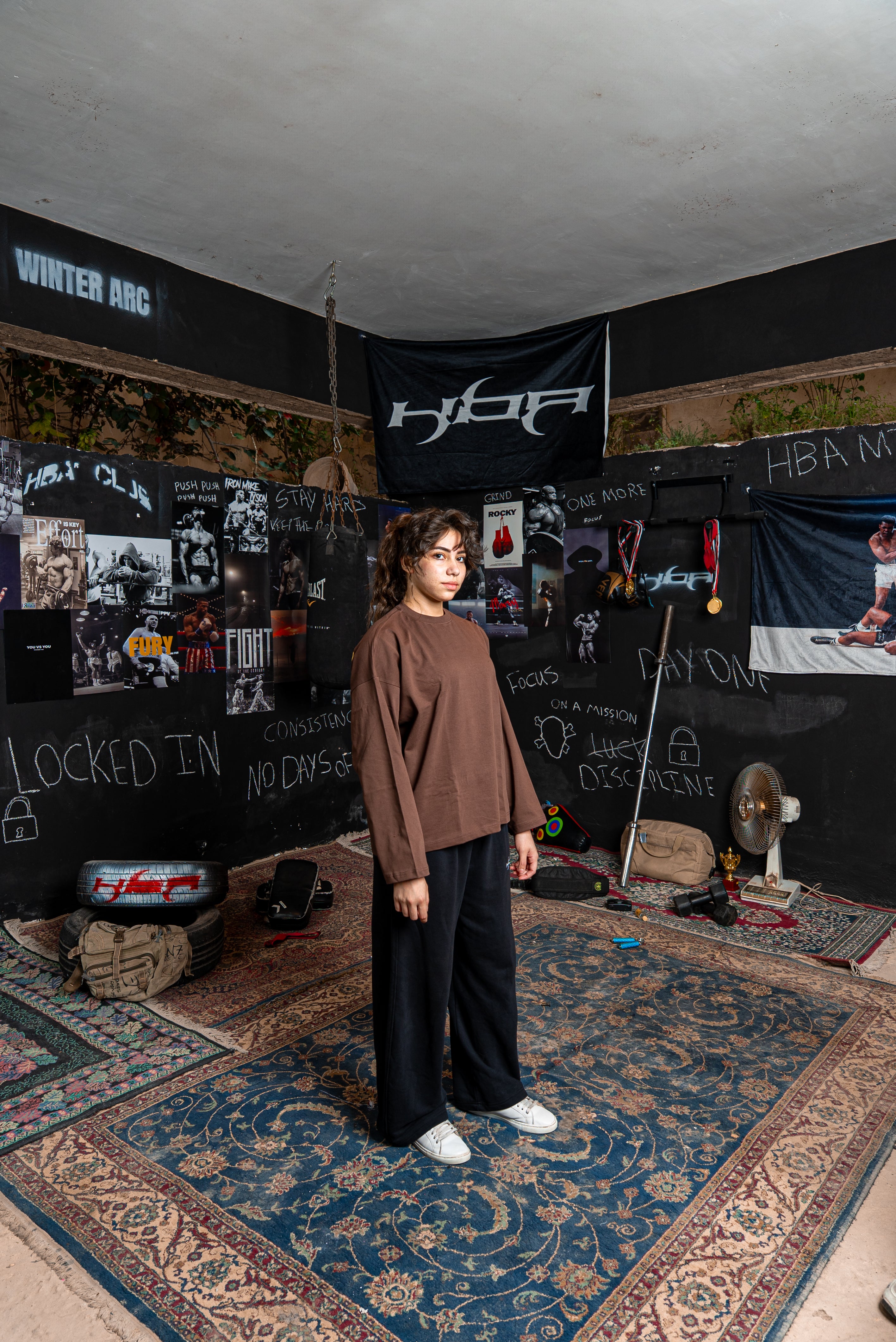 DARK BROWN HBA-CLUB CREWNECK