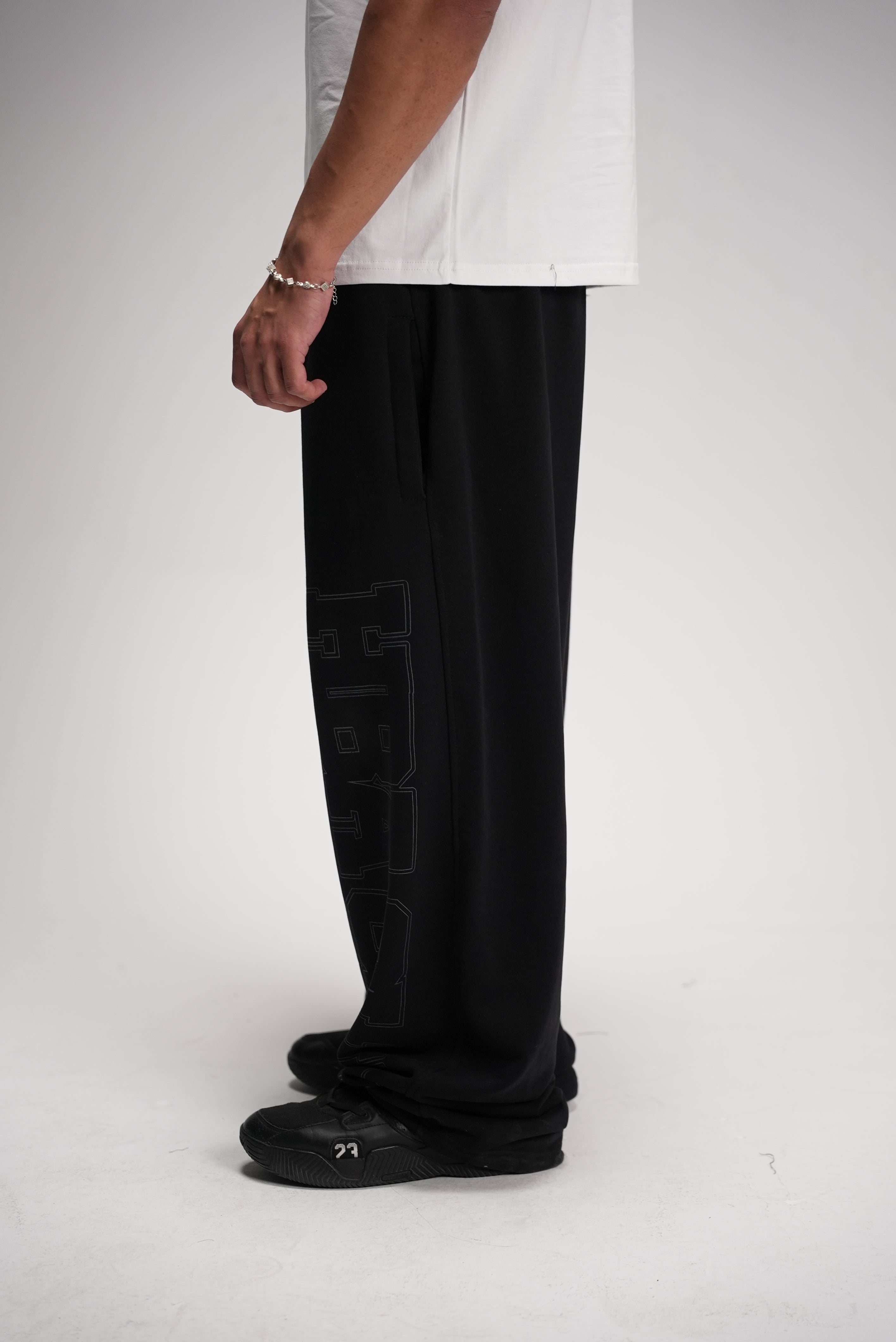 HBA CLUB pants