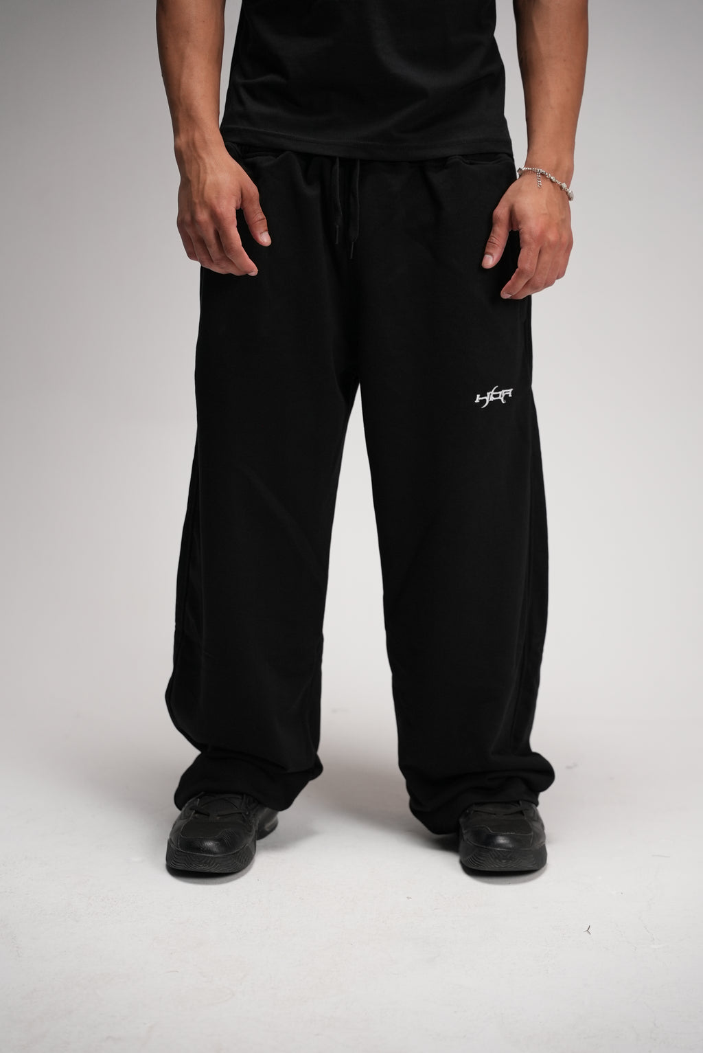 Black basic pants