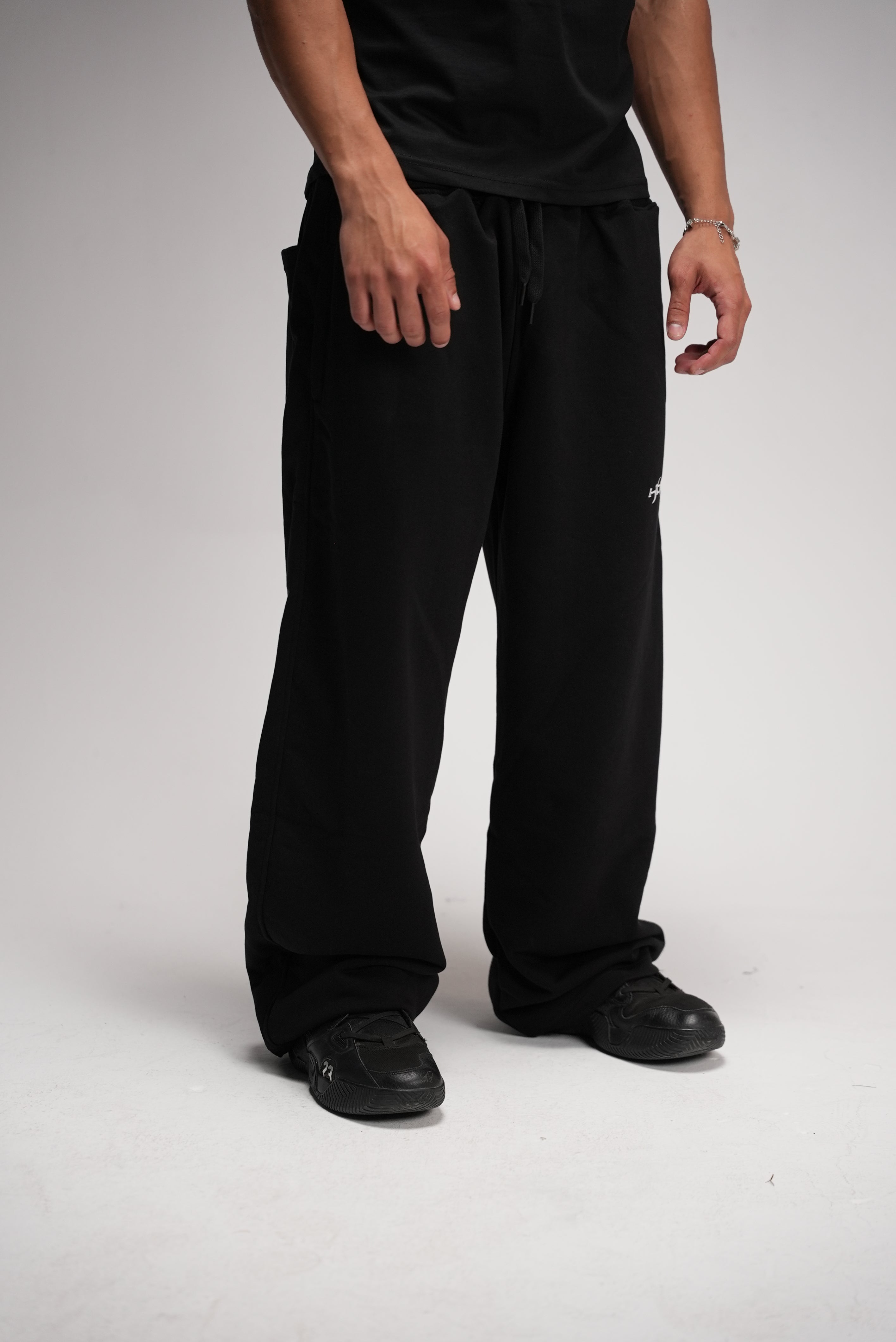 Black basic pants