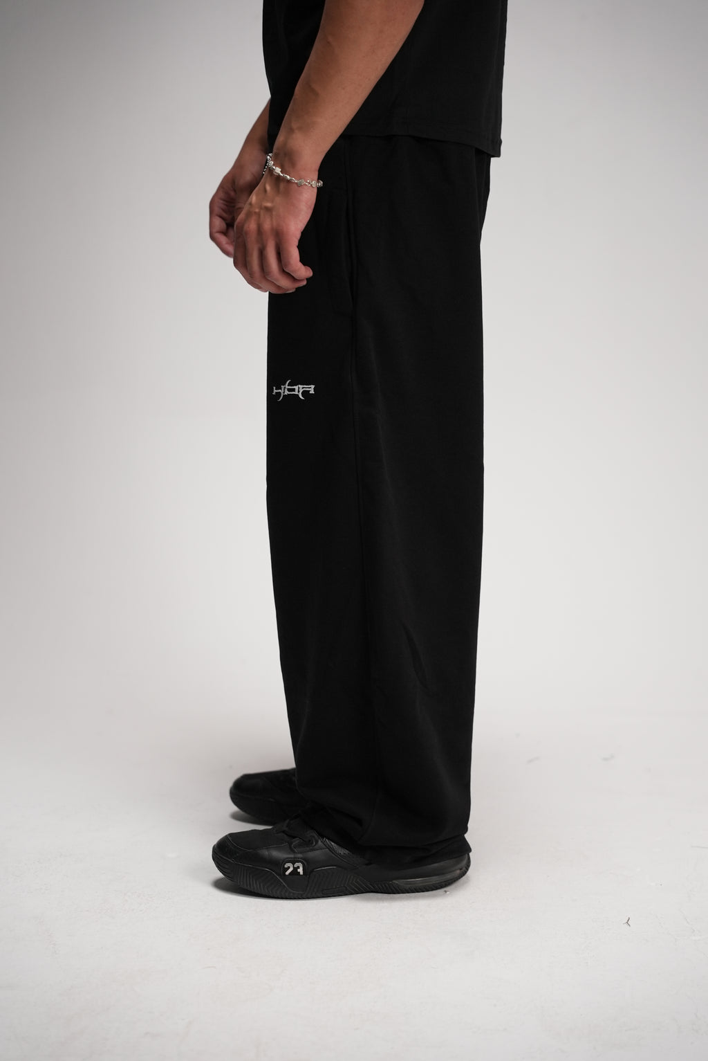 Black basic pants
