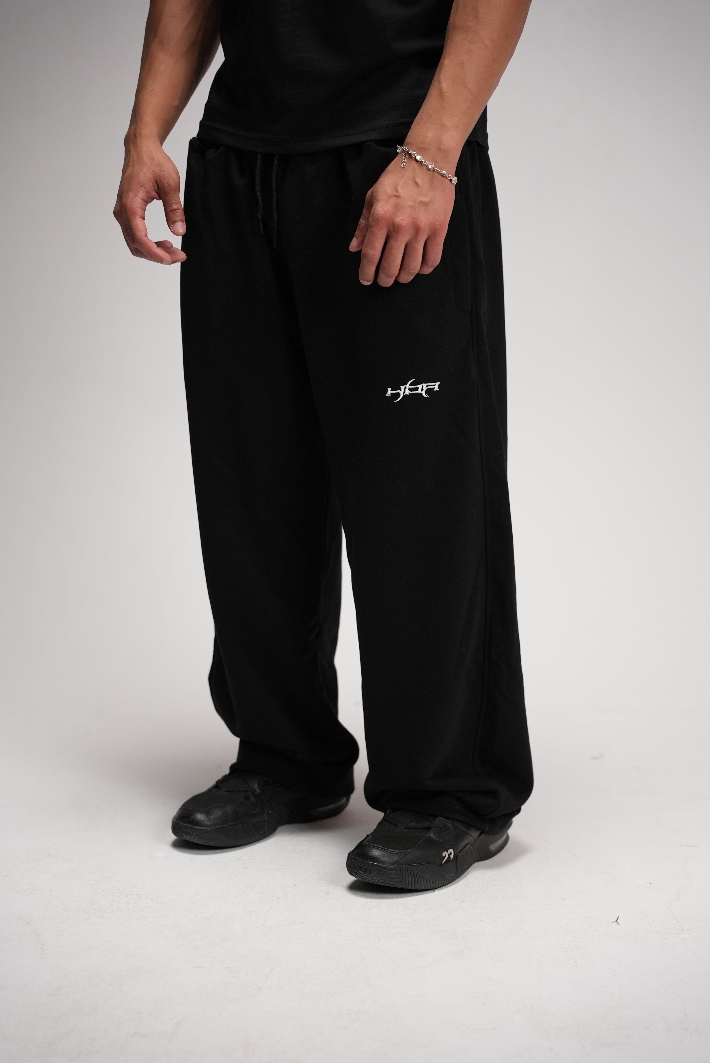Black basic pants
